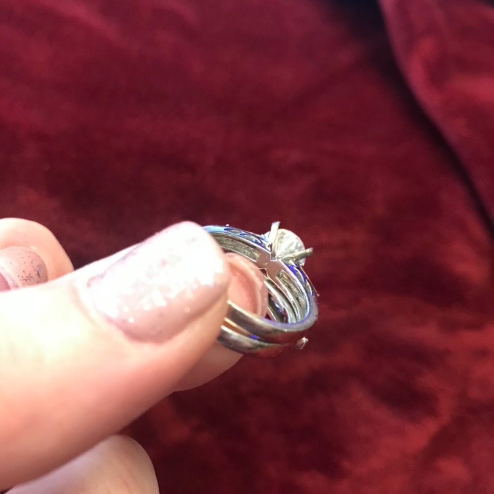 CZ Wedding set; 2ctw round w/baguettes, sz 7 - Picture 6 of 7